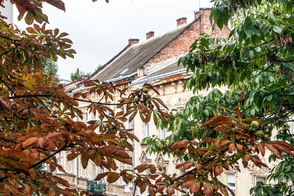 Queens Apartments 1 Lviv Exterior photo